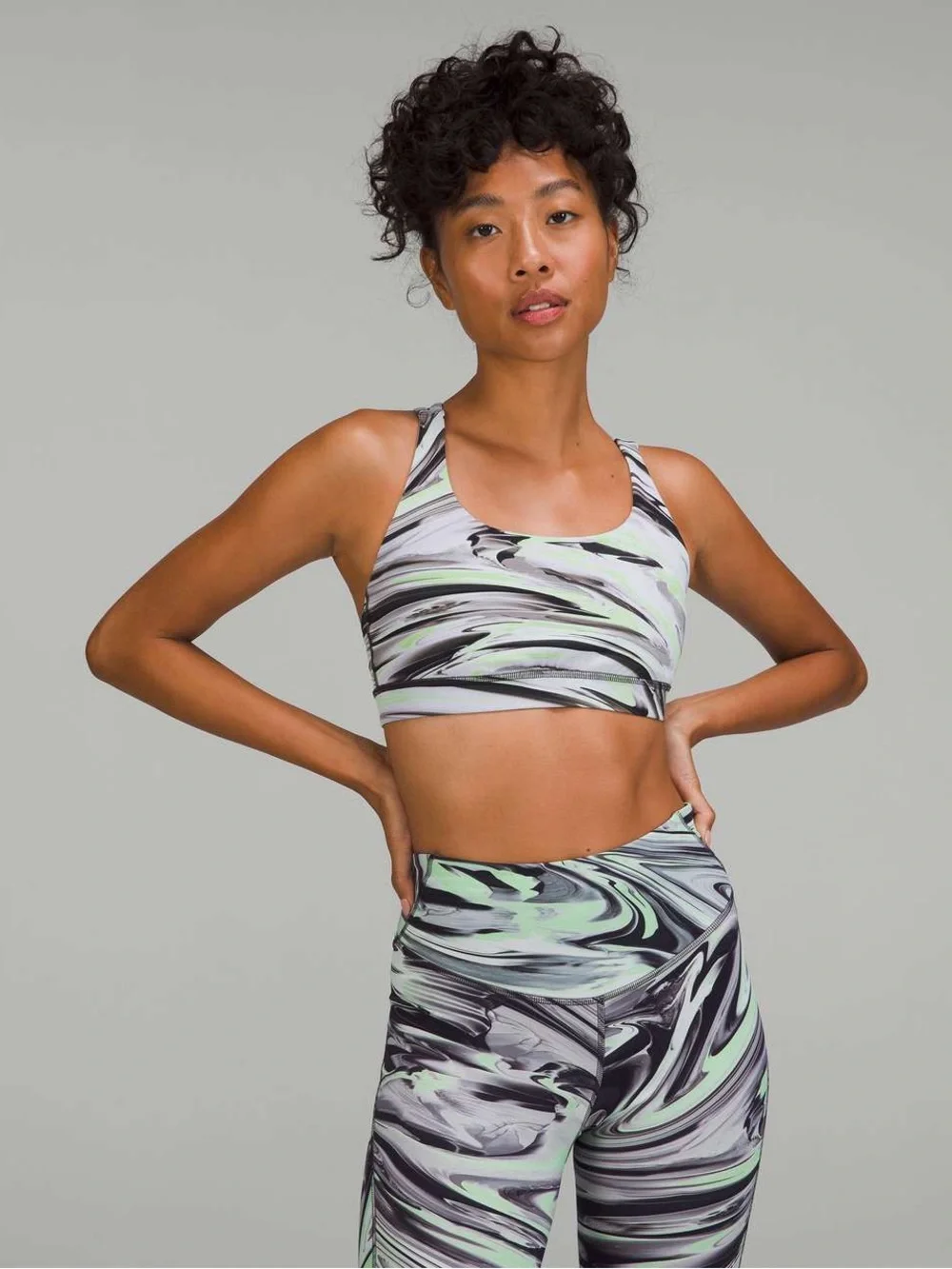 Lululemon Matching Set Energy Bra & Swift Speed
High-Rise Tight 4 - Picture 6 of 8